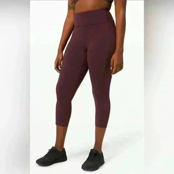 lululemon athletica Pants - Lululemon Invigorate High-Rise Crop - Size 4